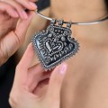 Colier choker etnic indian din argint accesorizat cu impresionantă amuletă Yoni | colecția RĂDĂCINI 2025