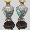 Pereche de vaze cloisonne de perioadă Chiang Kai | cupru emailat și aurit | China cca. 1950