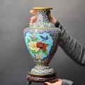 Pereche de vaze cloisonne de perioadă Chiang Kai | cupru emailat și aurit | China cca. 1950