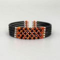 Brățară cuff din silicon și argint decorată cu coral natural de Sardinia și onix negru