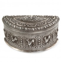 Splendidă cutie ceremonială cambodgiană din argint | manufactură de artizan khmer datând de la începutul secolului XX